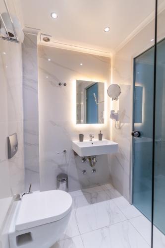 Un baño de Siviris Golden Beach