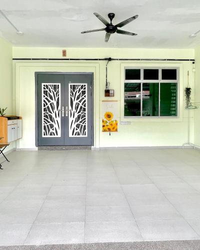 Fotografie z fotogalerie ubytování FunHouseMersing 乐居 2 km to Mersing Jeti v destinaci Mersing
