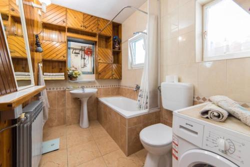 Koupelna v ubytování Apartment Stipe