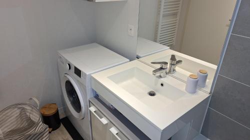 Billede fra billedgalleriet på Charmant appartement cœur de ville avec terrasse aménagée privée i La Teste-de-Buch