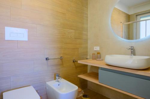 Ένα μπάνιο στο IRIS Rooms & Apartments