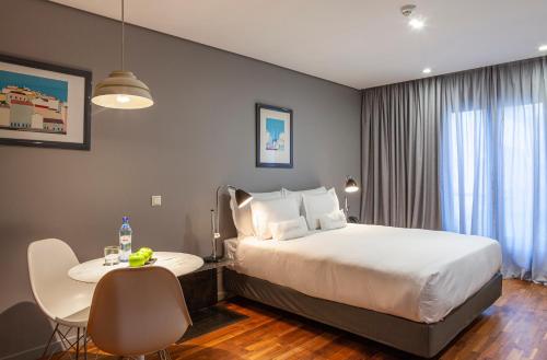 Altis Prime Hotel — Bedroom
