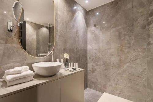 pantheon suite 11