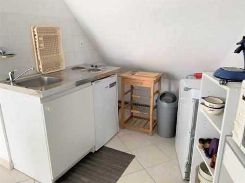 Photo de la galerie de l'établissement Appartement au cœur du centre-ville de PERROS-GUIREC - Réf 955, à Perros-Guirec