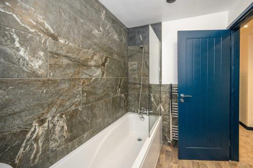 LITTLE COTO Fully Equipped South West Home By STAE-Homes photo 18