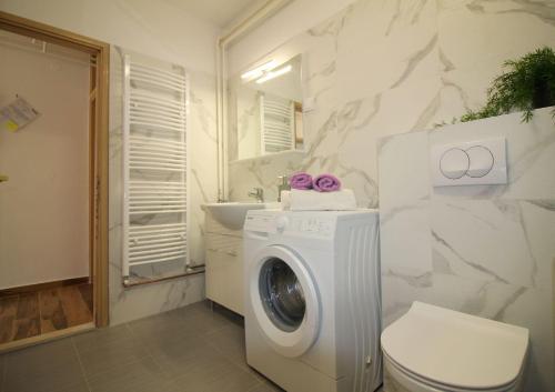 Hundefreundliches Apartment nur 250 Meter zum Strand mit mediterranem Garten