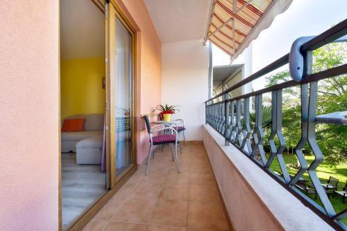 Modernes Apartment nur 10 Gehminuten zum Strand von Rovinj mit Privatparkplatz