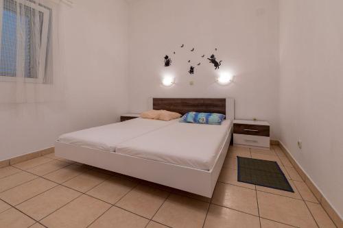 Preiswertes Familienapartment nur 100 Meter zum Strand mit privater Terrasse