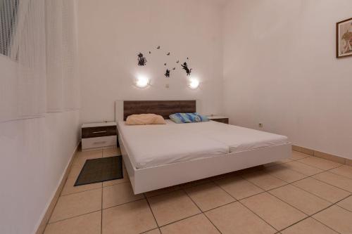 Preiswertes Familienapartment nur 100 Meter zum Strand mit privater Terrasse