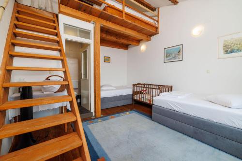 Voodi või voodid majutusasutuse Atemberaubende Villa mit Whirlpool, Meerblick, Billard, Ping-Pong, Privatpool, Grill toas