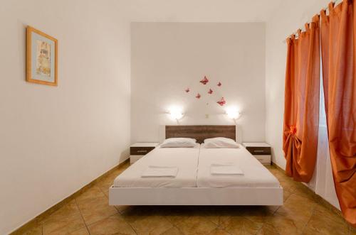 Beschauliches Apartment nur 100 Meter zum Strand mit privater Terrasse, Parkplatz