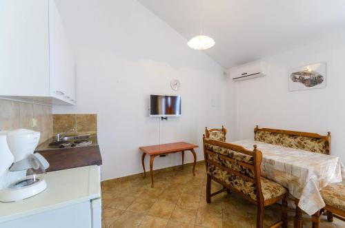 Preiswertes Apartment nur 100 Meter zum Strand mit Meerblick