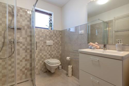 Modernes Apartment mit traumhaften Meerblick, nur 400 Meter zum Strand