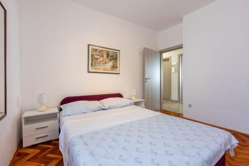 Charmantes Apartment nur 650 Meter zum Sandstrand mit zwei privaten Balkonen und Meerblick