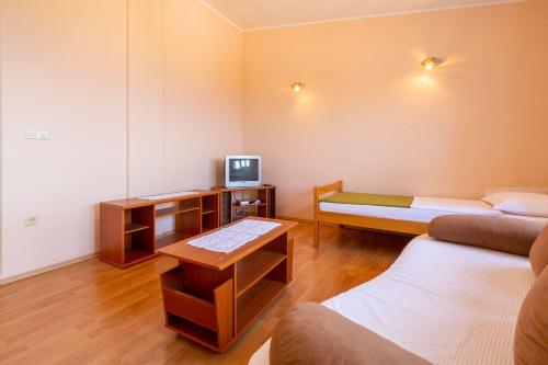 Helles Apartment nur 650 Meter zum Strand mit herrlichem Meerblick, privatem Balkon, Waschmaschine