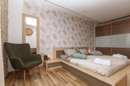Faszinierendes Ferienhaus nur 500 Meter zum Strand mit Meerblick, Whirlpool, Grill