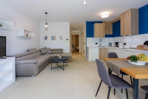 Malerisches Apartment nur 500 Meter zum Strand mit Pool, Gym, Sauna