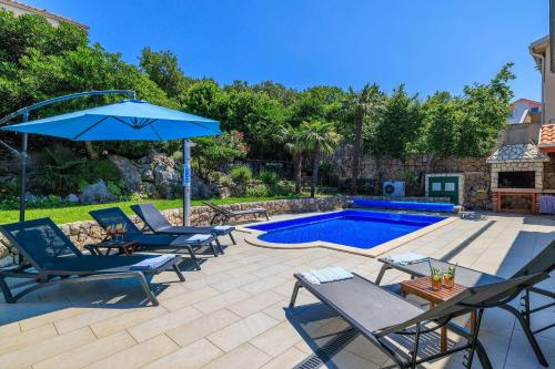 Strandnahe Villa mit Meerblick, 2 Bikes, beheiztem Privatpool - nur 300 Meter zum Strand