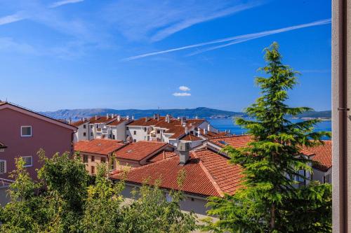 Helles Apartment in Neubausiedlung nur 500 Meter zum Strand mit Meerblick, Waschmaschine