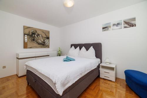 Helles Apartment in Neubausiedlung nur 500 Meter zum Strand mit Meerblick, Waschmaschine