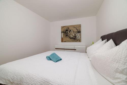 Helles Apartment in Neubausiedlung nur 500 Meter zum Strand mit Meerblick, Waschmaschine