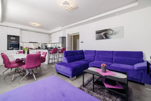 Modernes Apartment nur 300 Meter zum Strand mit Meerblick, Waschmaschine, Trockner, Grill