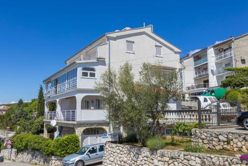 Renoviertes Studio-Apartment nur 120 Meter zum Strand mit Meerblick