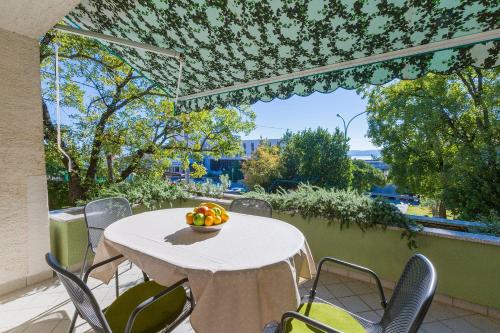 Idyllisches Apartment nur 250 Meter zum Strand mit Meerblick, privater Terrasse, Privatparkplatz