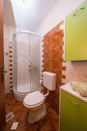 Charmantes Apartment nur 300 Meter zum Strand mit Meerblick, Waschmaschine, WiFi