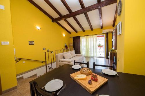 Einzigartiges Apartment nur 300 Meter zum Strand mit Meerblick, privatem Balkon, Waschmaschine