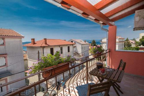 Einzigartiges Apartment nur 300 Meter zum Strand mit Meerblick, privatem Balkon, Waschmaschine