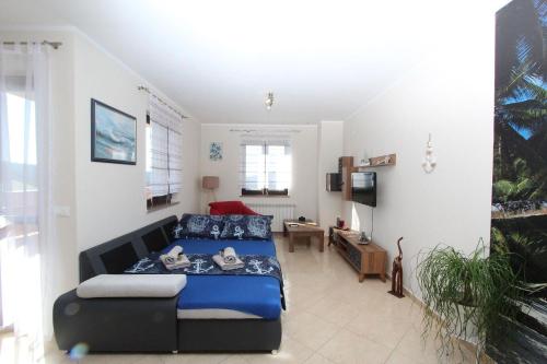 Charmantes Apartment bei Rovinj mit Privatparkplatz, Klima, WiFi, Babybett