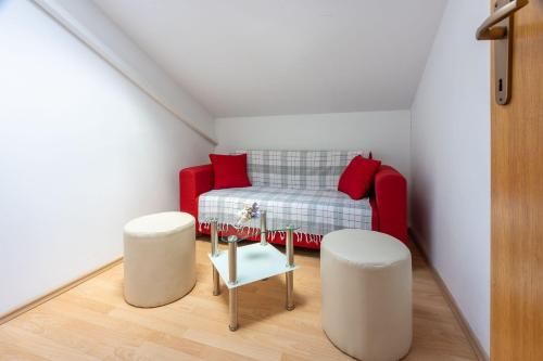Gallery image of Ruhiges Apartment mit Holzkohlegrill, Pool mit Whirlpoolfunktion, Waschmaschine, Trockner in Grižane