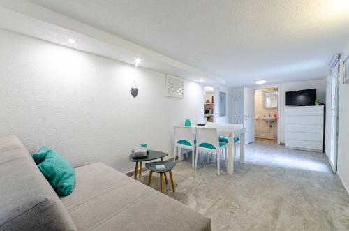Reizendes Apartment nur 350 Meter zum Sandstrand mit Meerblick, Grill, Waschmaschine