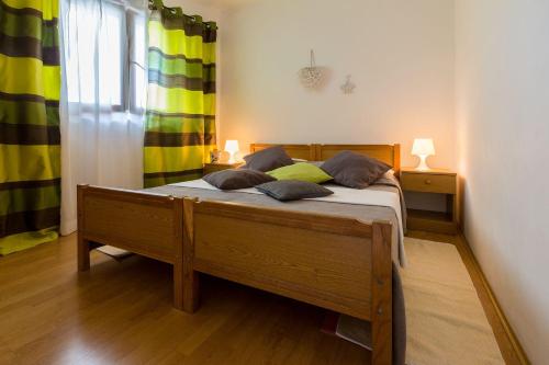 Charmantes Apartment nur 500 Meter zum Strand mit Meerblick, privatem Balkon, Privatparkplatz