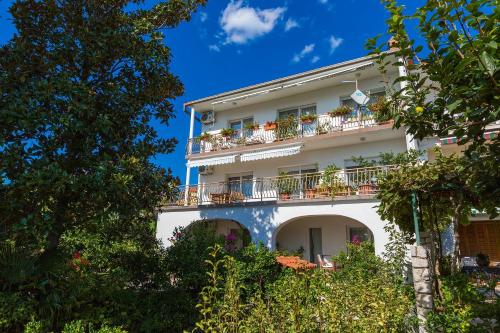 Traumhaftes Apartment mit eigenem Weinkeller, Hydromassagedusche, Meerblick - nur 480 Meter zum Strand