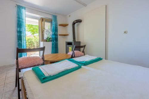 Idyllisches Apartment nur 150 Meter zum Strand mit privater Terrasse, Garten, WiFi