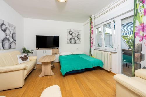 Hundefreundliches Apartment nur 150 Meter zum Strand mit Meerblick, BBQ, WiFi