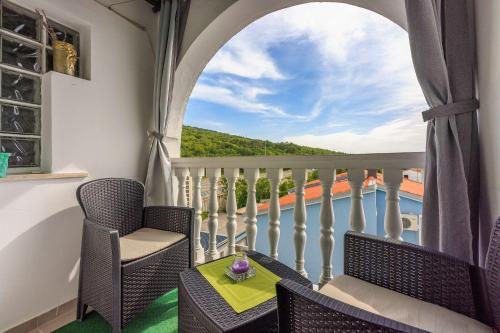 Lauschiges Apartment nur 650 Meter zum Strand mit Meerblick, Privatparkplatz, Waschmaschine