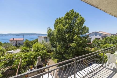 Hundefreundliches Apartment nur 300 Meter bis zur Adria mit Meerblick, Grill, WiFi