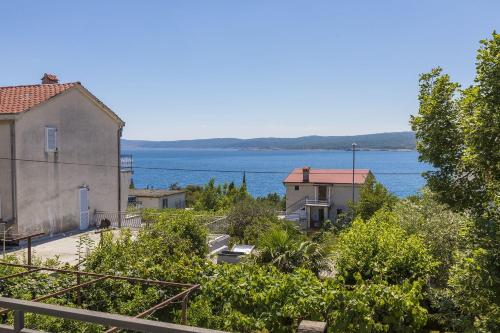 Hundefreundliches Apartment nur 300 Meter bis zur Adria mit Meerblick, Grill, WiFi