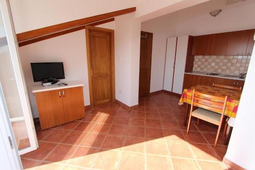 Beeindruckendes Apartment mit Dachterrasse, Meerblick, Babybett, Klima, Privatparkplatz