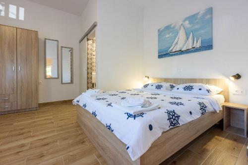 Modernes Apartment nur 600 Meter zum Strand mit privater Terrasse, Grill, Waschmaschine