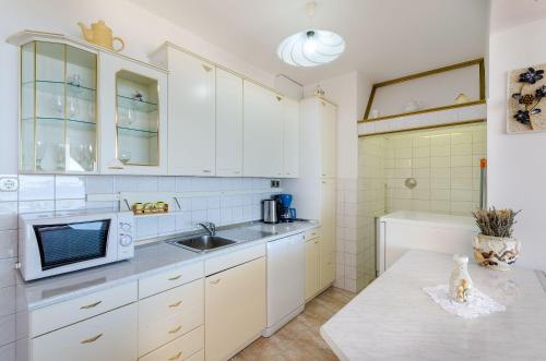 Mediterranes Apartment mit Meerblick, Grill - ab 14 Tagen Aufenthalt eine gratis Bootsfahrt