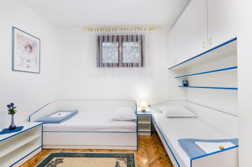 Mediterranes Apartment mit Meerblick, Grill - ab 14 Tagen Aufenthalt eine gratis Bootsfahrt