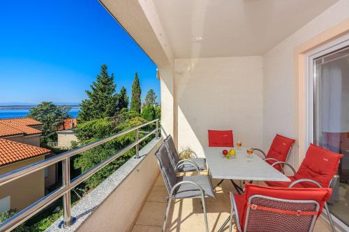 Komfortables Apartment nur 500 Meter zum Strand mit Meerblick, Waschmaschine, Parkplatz
