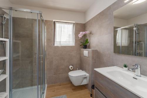 Exquisites Apartment mit eigener Galerie, Babybett, Waschmaschine und nur 700 Meter zum Strand