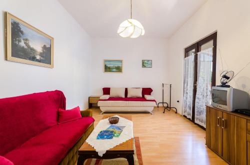 Nostalgisches Apartment nur 500 Meter zum Strand mit privater Terrasse, Meerblick, Grill