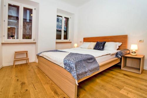 Atemberaubendes Altstadtapartment mit privater Terasse, Aussendusche - nur 500 Meter zum Strand