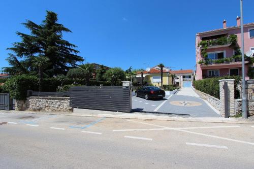 Lauschiges Studio-Apartment nur 5 Gehminuten zum Zentrum von Rovinj - mit Privatparkplatz